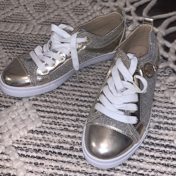 Guess Shoes - Guess sneakers